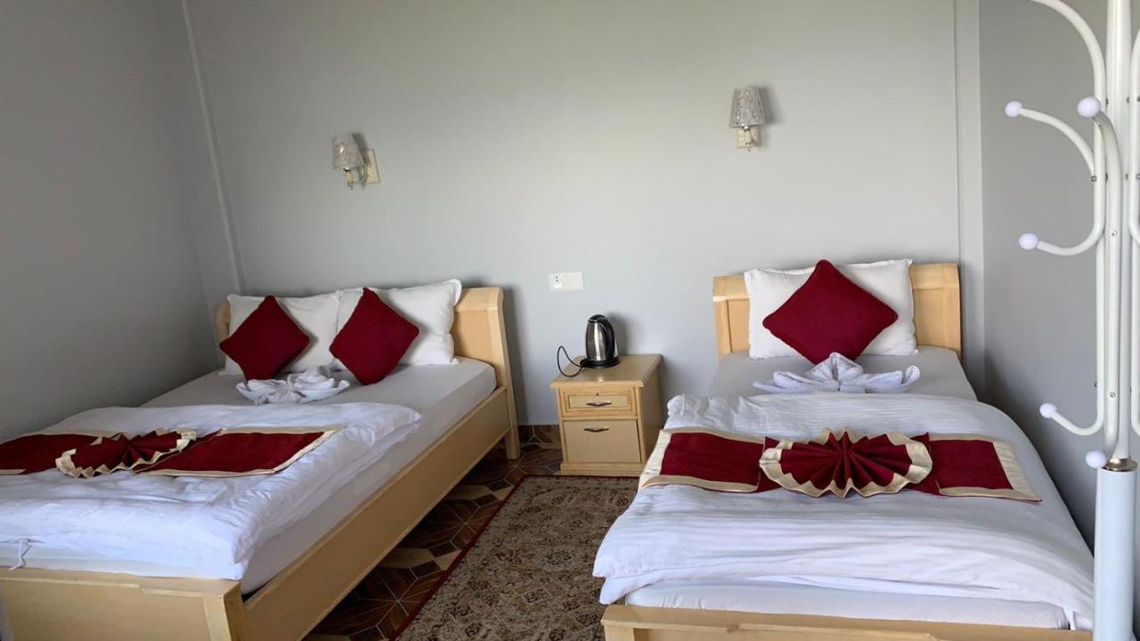 Hotel Pristine Himalaya Pokhara Exteriör bild