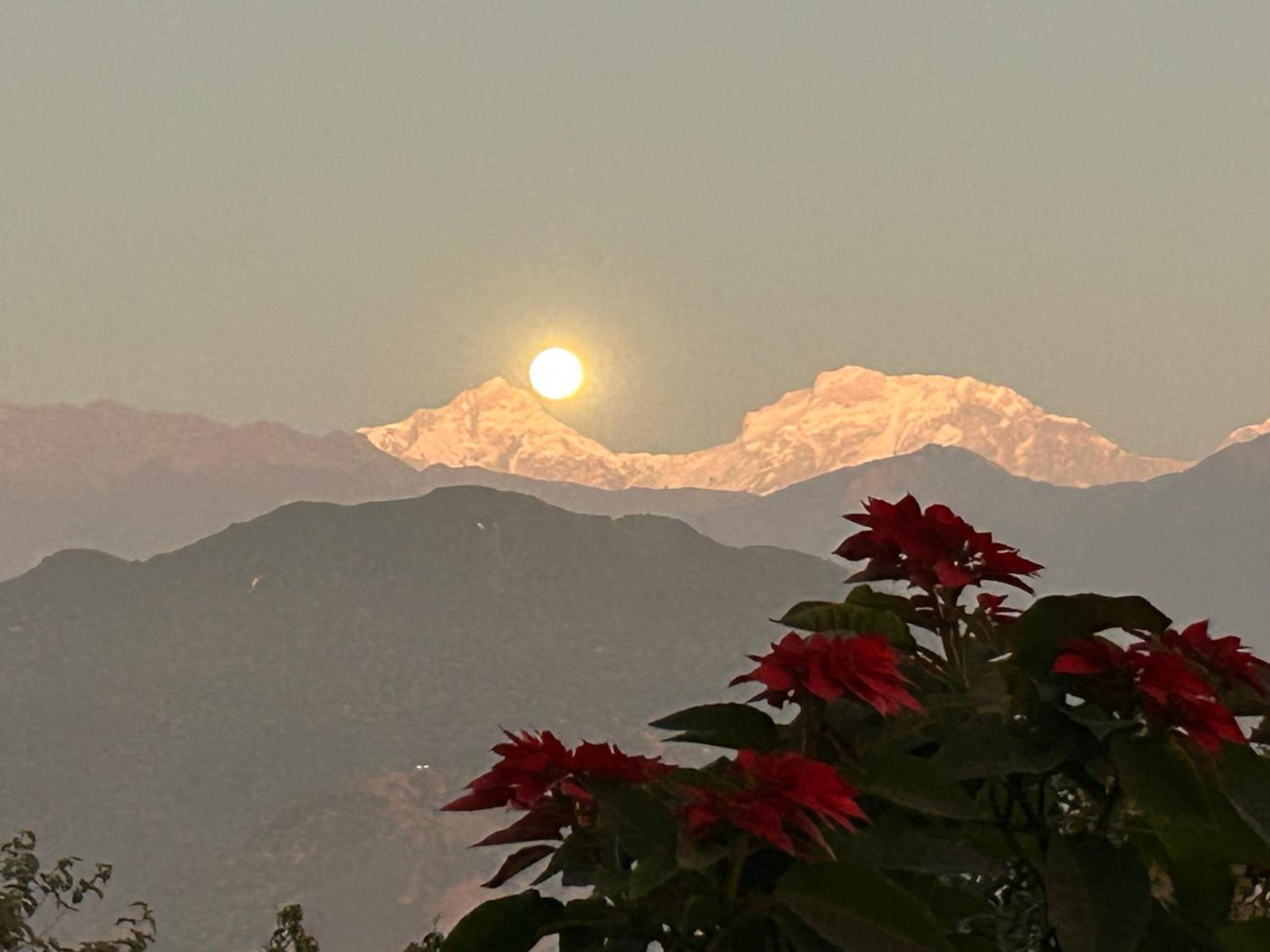 Hotel Pristine Himalaya Pokhara Exteriör bild