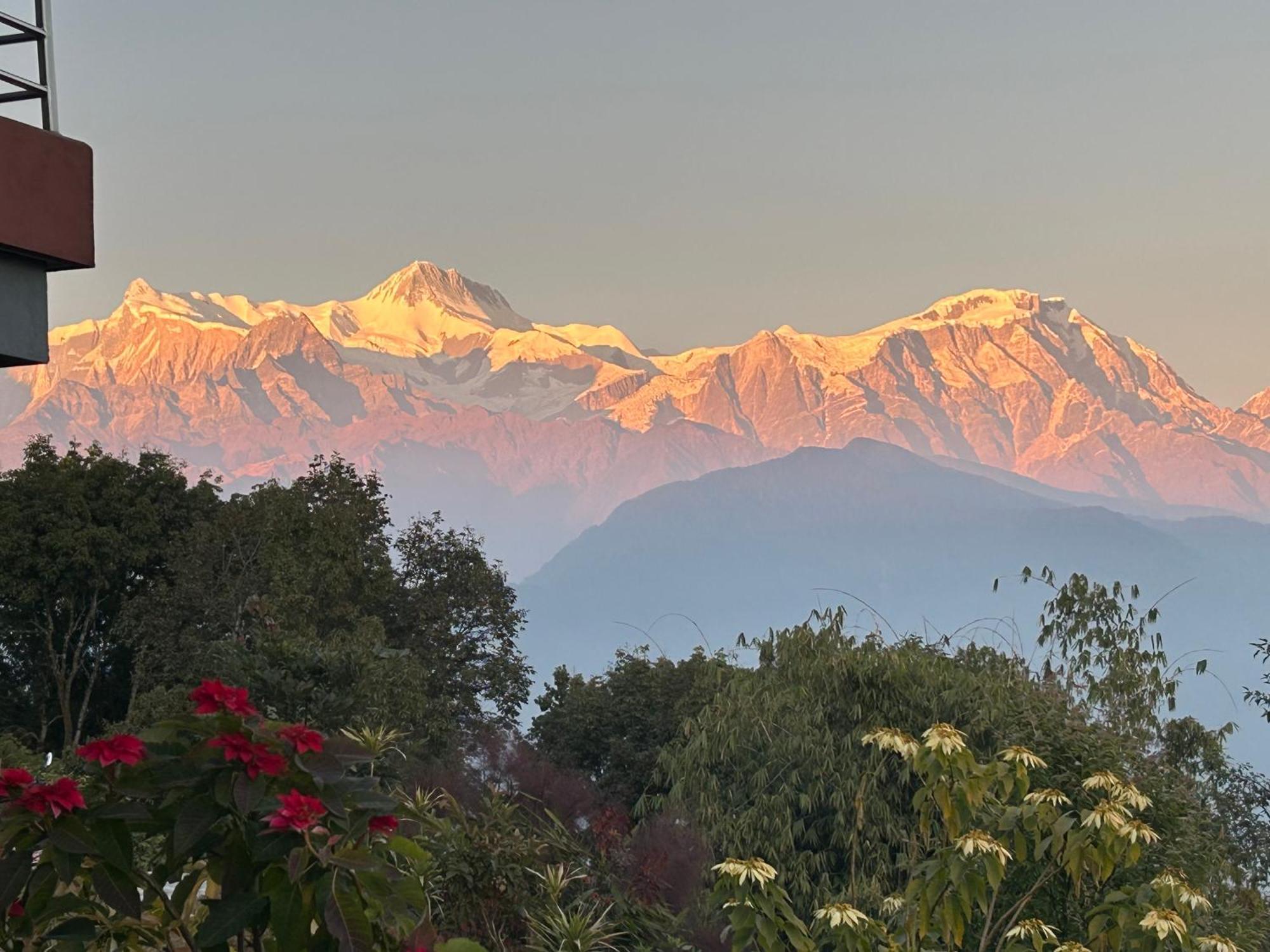 Hotel Pristine Himalaya Pokhara Exteriör bild